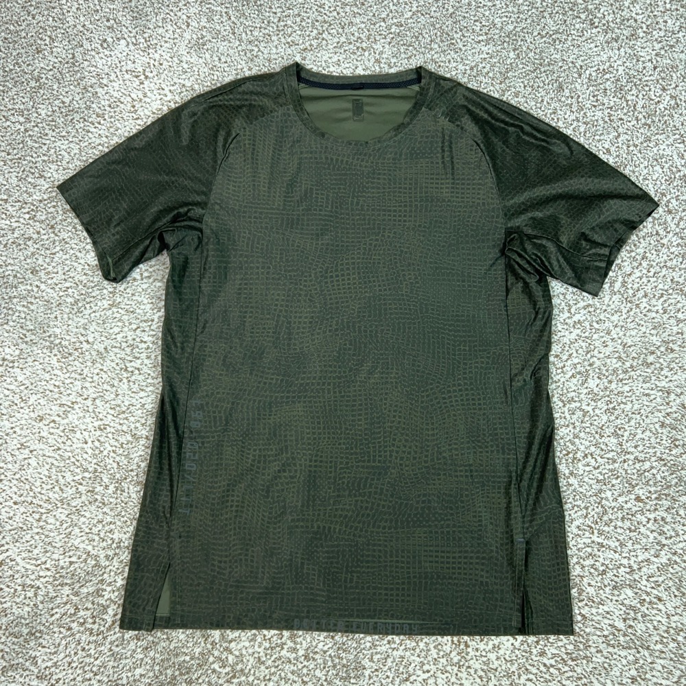 Lululemon Shirt Mens Large Gray Metal Vent Tech Training Workout Gym Active Logo